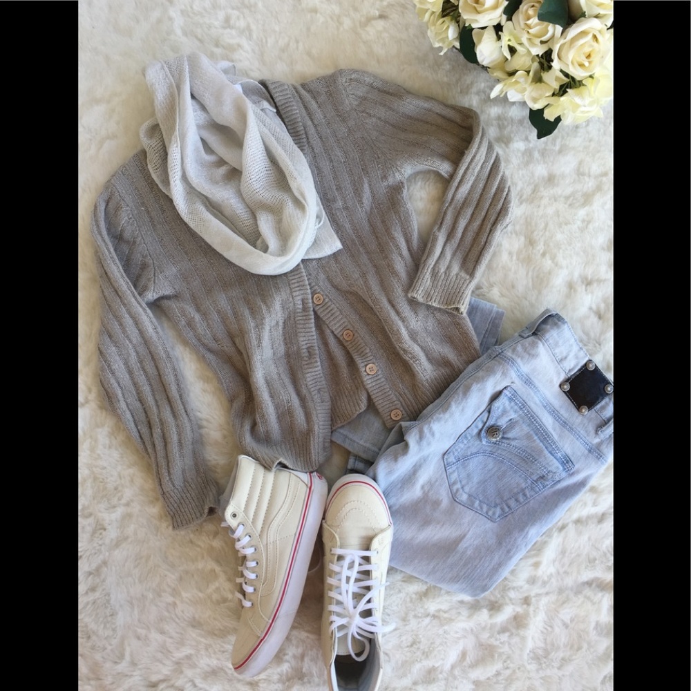 ❤️Fedora Grey Silk Sweater Size Medium